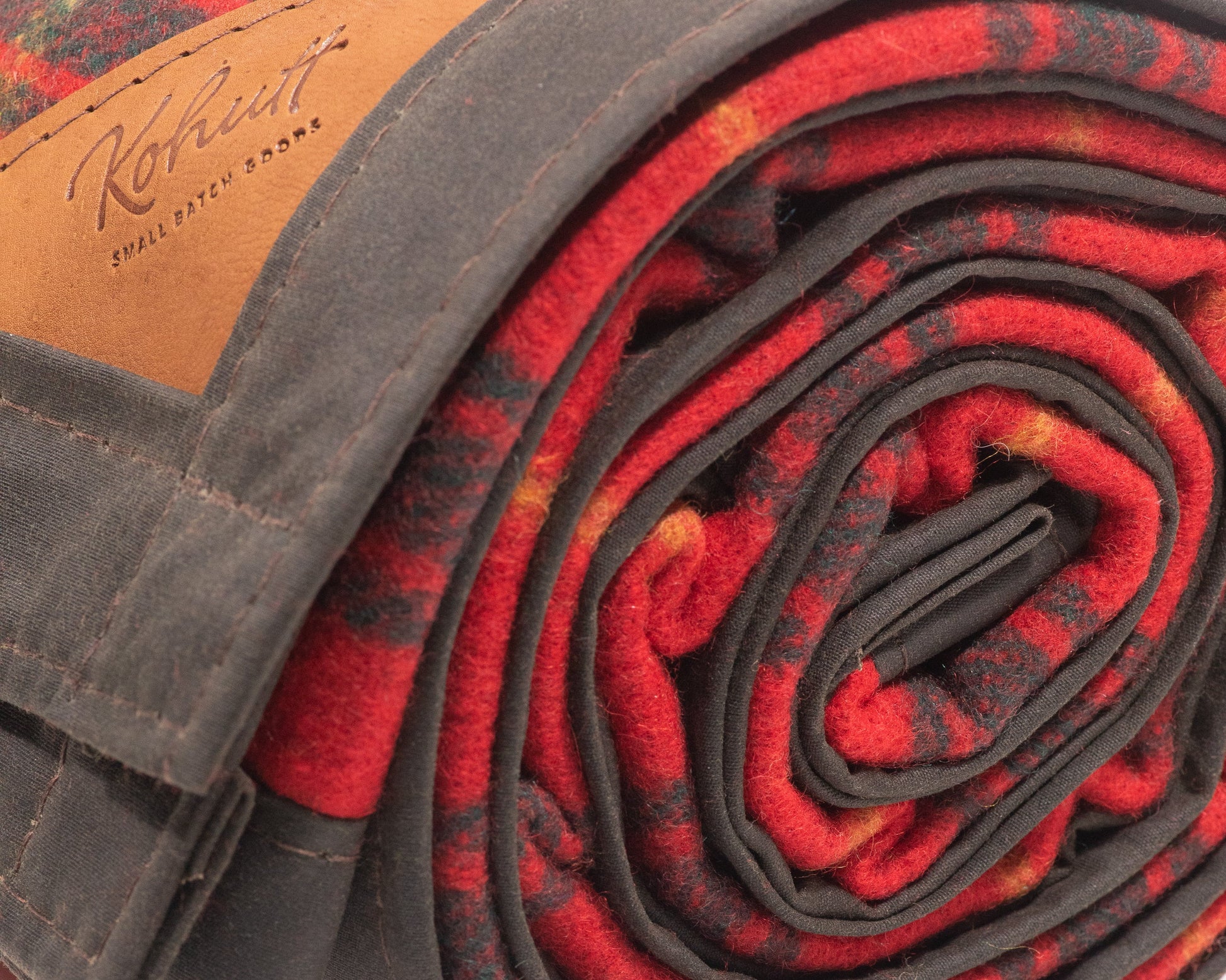 Waxed canvas & wool blanket in scarlet tartan - Kohutt™