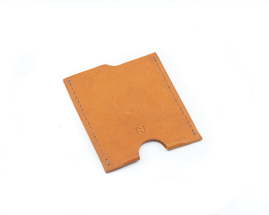 Card holder in caramel veg tan leather - Kohutt™ | Borne of the Sea